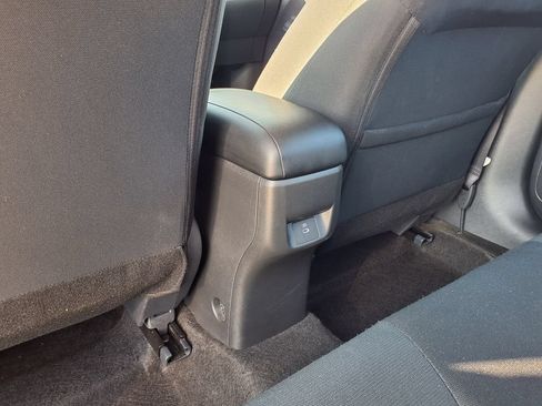 Used 2025 Nissan Versa SV FWD image 24