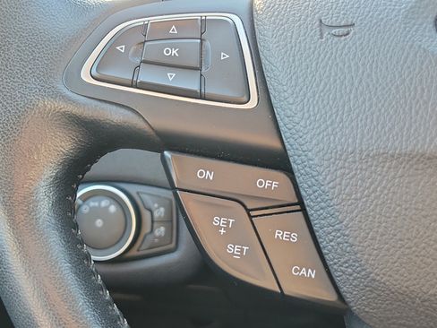 Used 2019 Ford Escape SEL AWD/4WD image 25
