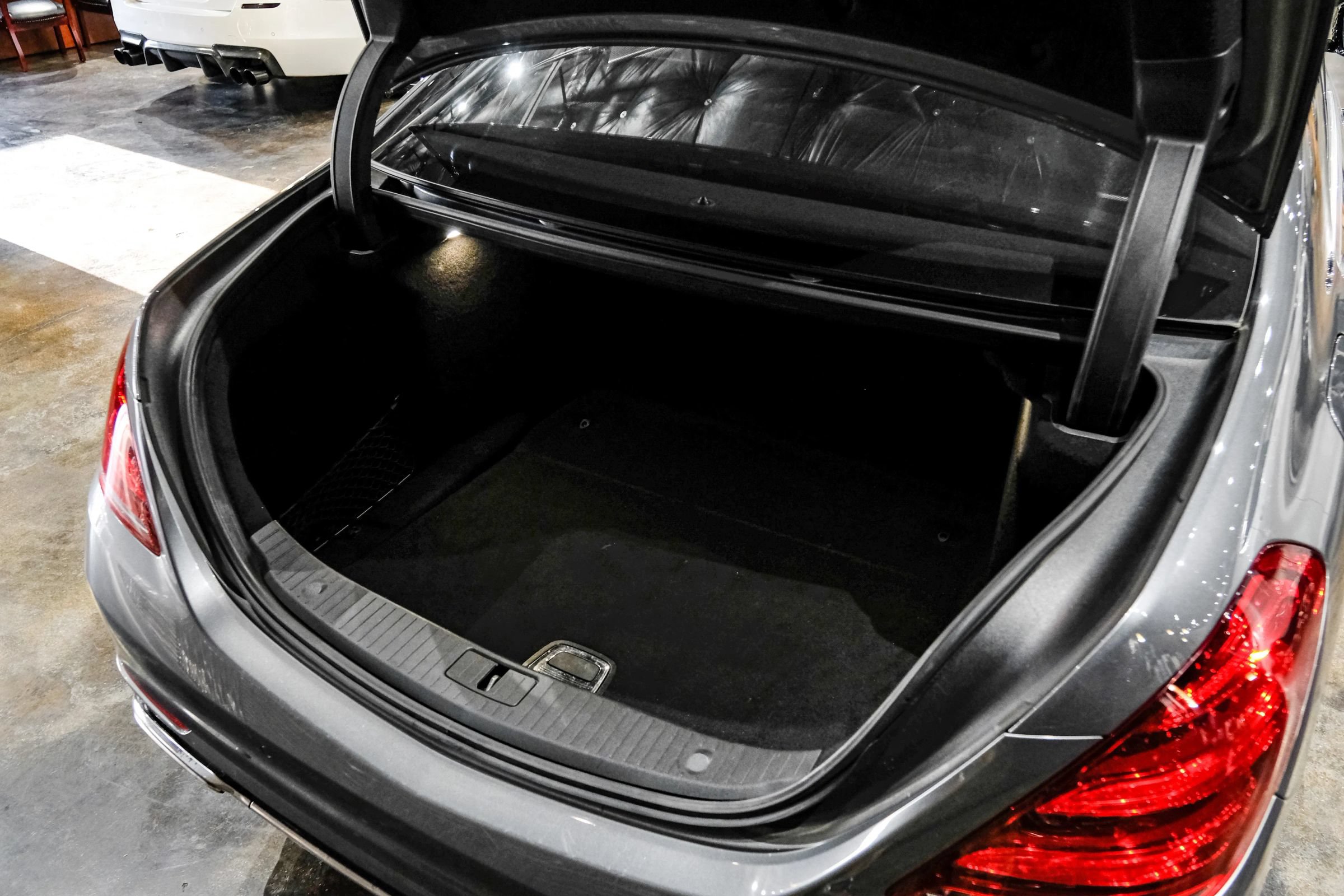 Used 2018 Mercedes-Benz S 560 4MATIC Sedan image 51
