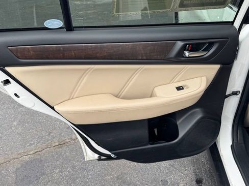 Used 2019 Subaru Outback 2.5i Limited image 15