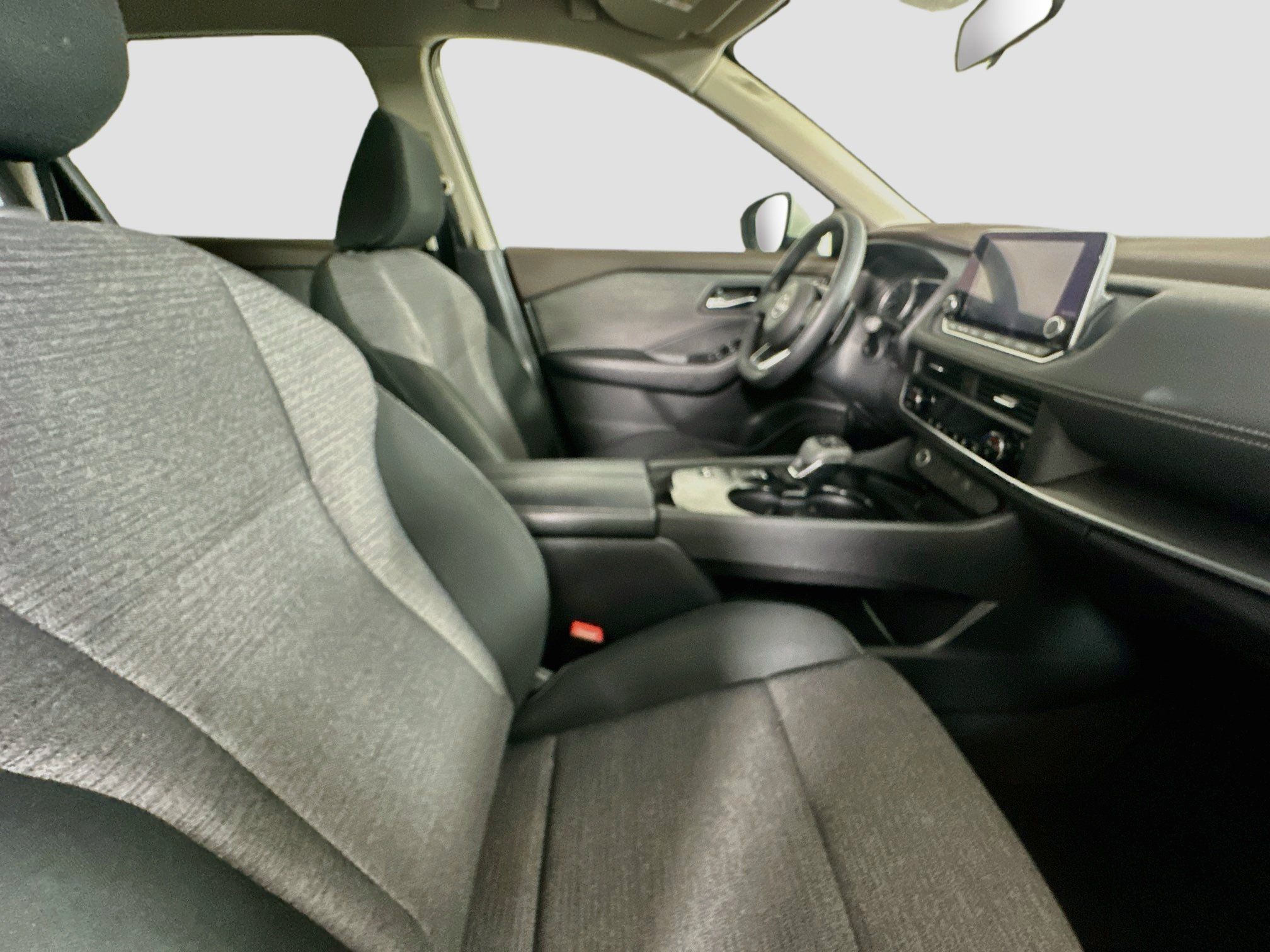 Used 2023 Nissan Rogue SV FWD image 28
