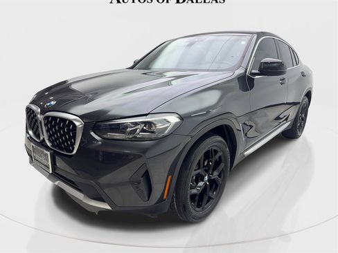 Used 2022 BMW X4 xDrive30i w/ Convenience Package image 2