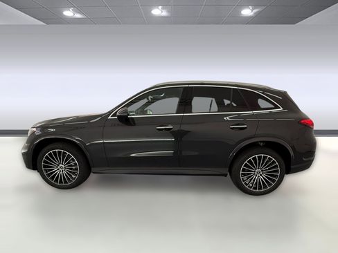New 2026 Mercedes-Benz GLC 300 image 2
