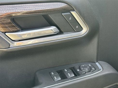 Used 2025 Chevrolet Silverado 1500 LT image 22