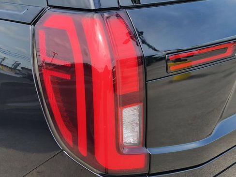 Certified 2025 Ford Expedition Tremor AWD/4WD image 8