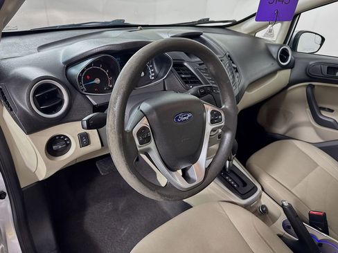 Used 2017 Ford Fiesta SE FWD image 9