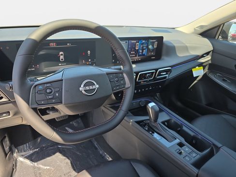 New 2026 Nissan Sentra SR w/ SR Premium Package FWD image 15