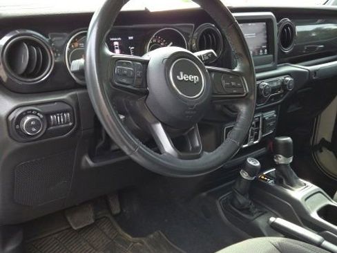 Used 2022 Jeep Gladiator Sport AWD/4WD image 15
