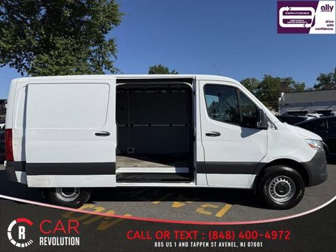 Used 2023 Mercedes-Benz Sprinter 1500 w/ Parking Package image 8