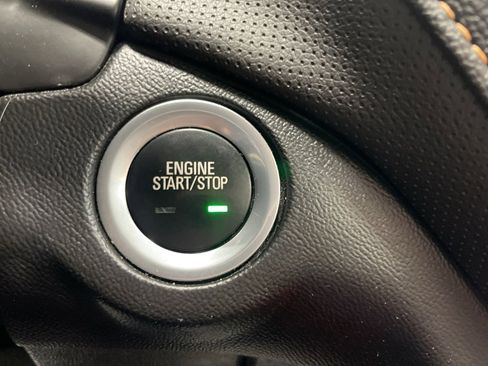 Used 2020 Chevrolet Equinox Premier image 38