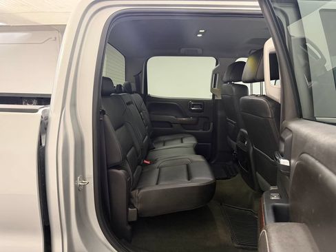 Used 2016 GMC Sierra 2500 SLT w/ Duramax Plus Package AWD/4WD image 30