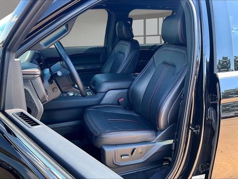 Used 2024 Ford Expedition Limited AWD/4WD image 25