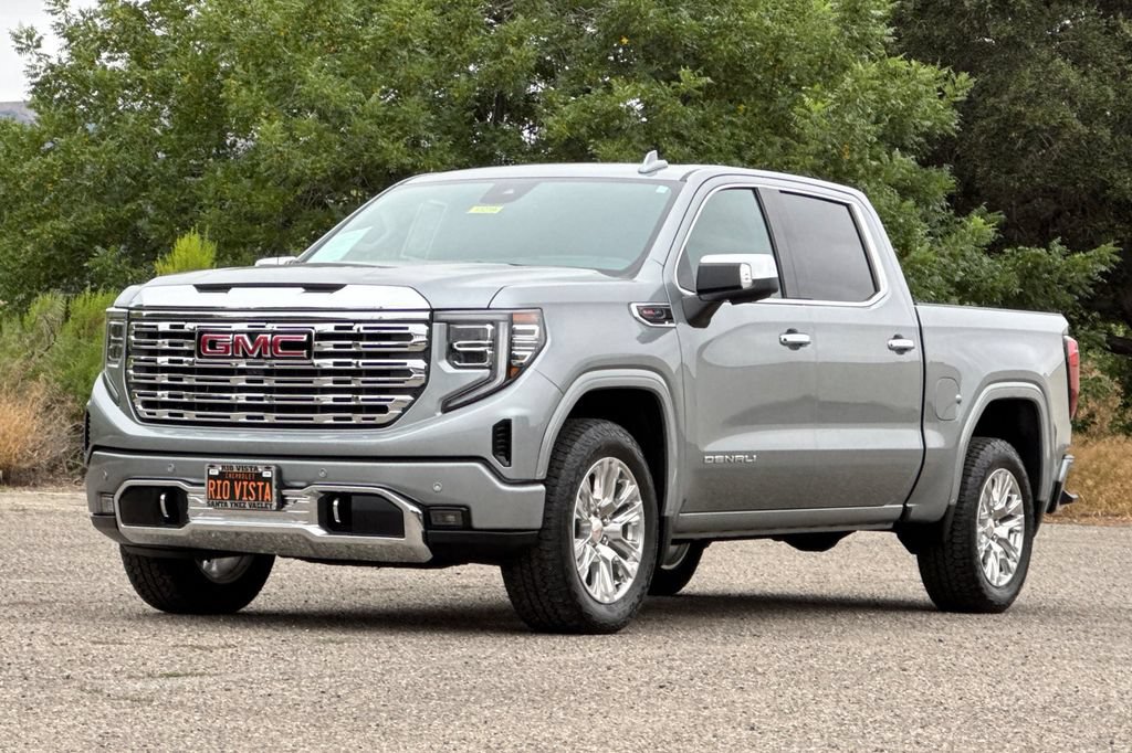 Used 2024 GMC Sierra 1500 Denali w/ Technology Package AWD/4WD image 8