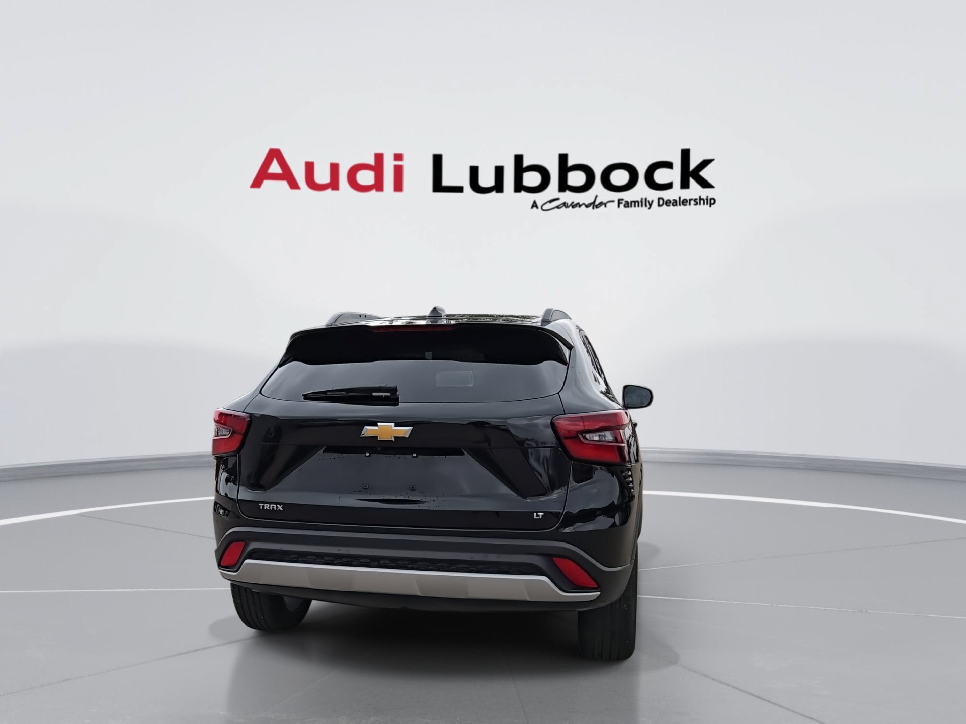 Used 2025 Chevrolet Trax LT FWD image 7