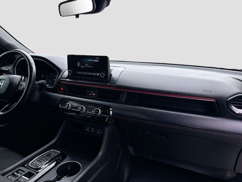 Used 2023 Honda Pilot Sport image 32