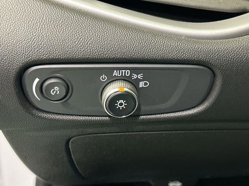 Used 2023 Chevrolet Malibu LT image 17