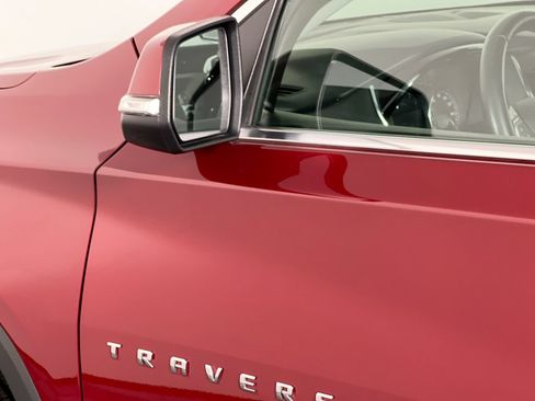 Used 2021 Chevrolet Traverse LT FWD image 10