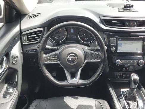 Used 2017 Nissan Rogue SL AWD/4WD image 24