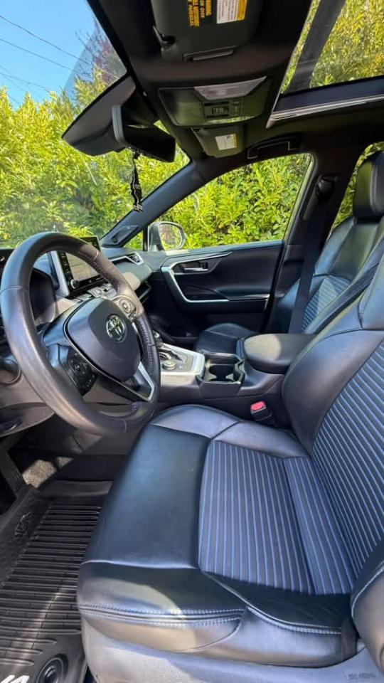 Used 2021 Toyota RAV4 XSE AWD/4WD image 10