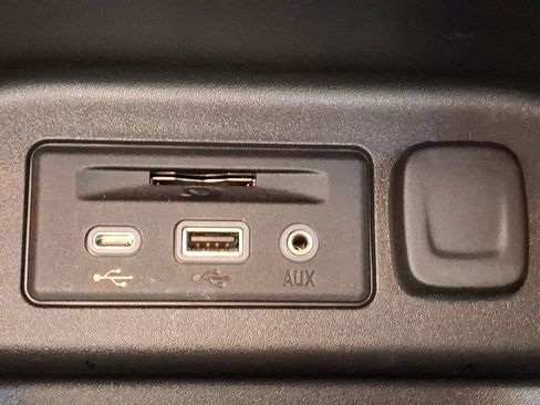 Used 2021 Chevrolet Equinox Premier image 27