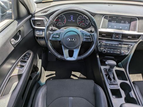 Used 2020 Kia Optima S FWD image 11