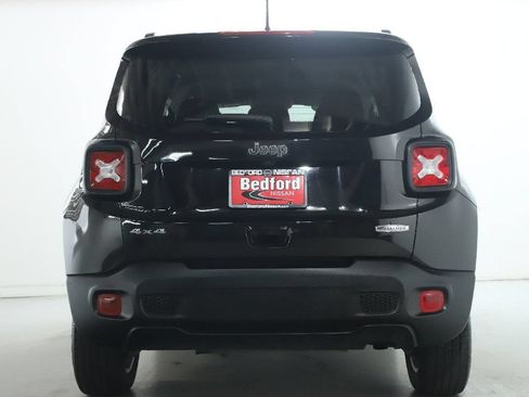 Used 2022 Jeep Renegade Latitude w/ Convenience Group AWD/4WD image 44