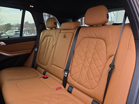 New 2026 BMW X5 xDrive40i w/ Climate Comfort Package image 5
