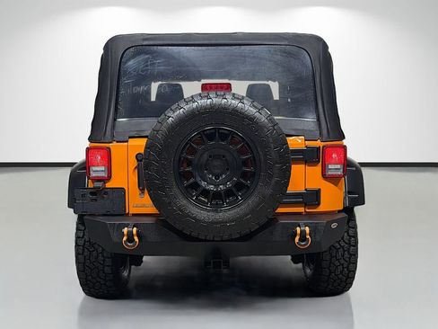 Used 2013 Jeep Wrangler Sport AWD/4WD image 4