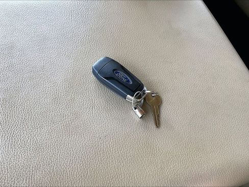 Used 2017 Ford F250 Lariat w/ Chrome Package image 32