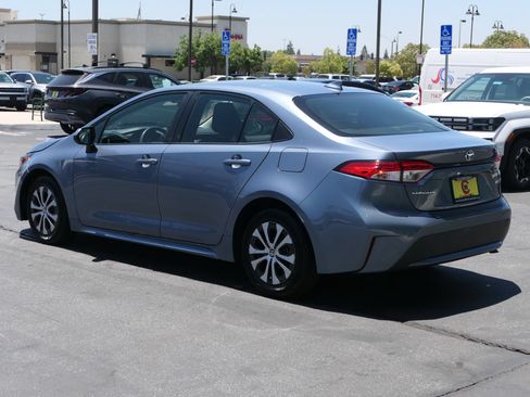 Used 2022 Toyota Corolla LE FWD image 6