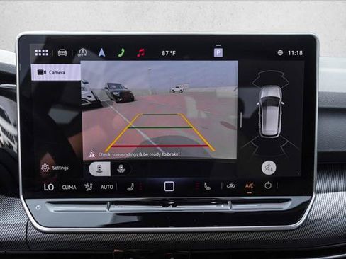 Used 2025 Volkswagen GTI SE FWD image 18