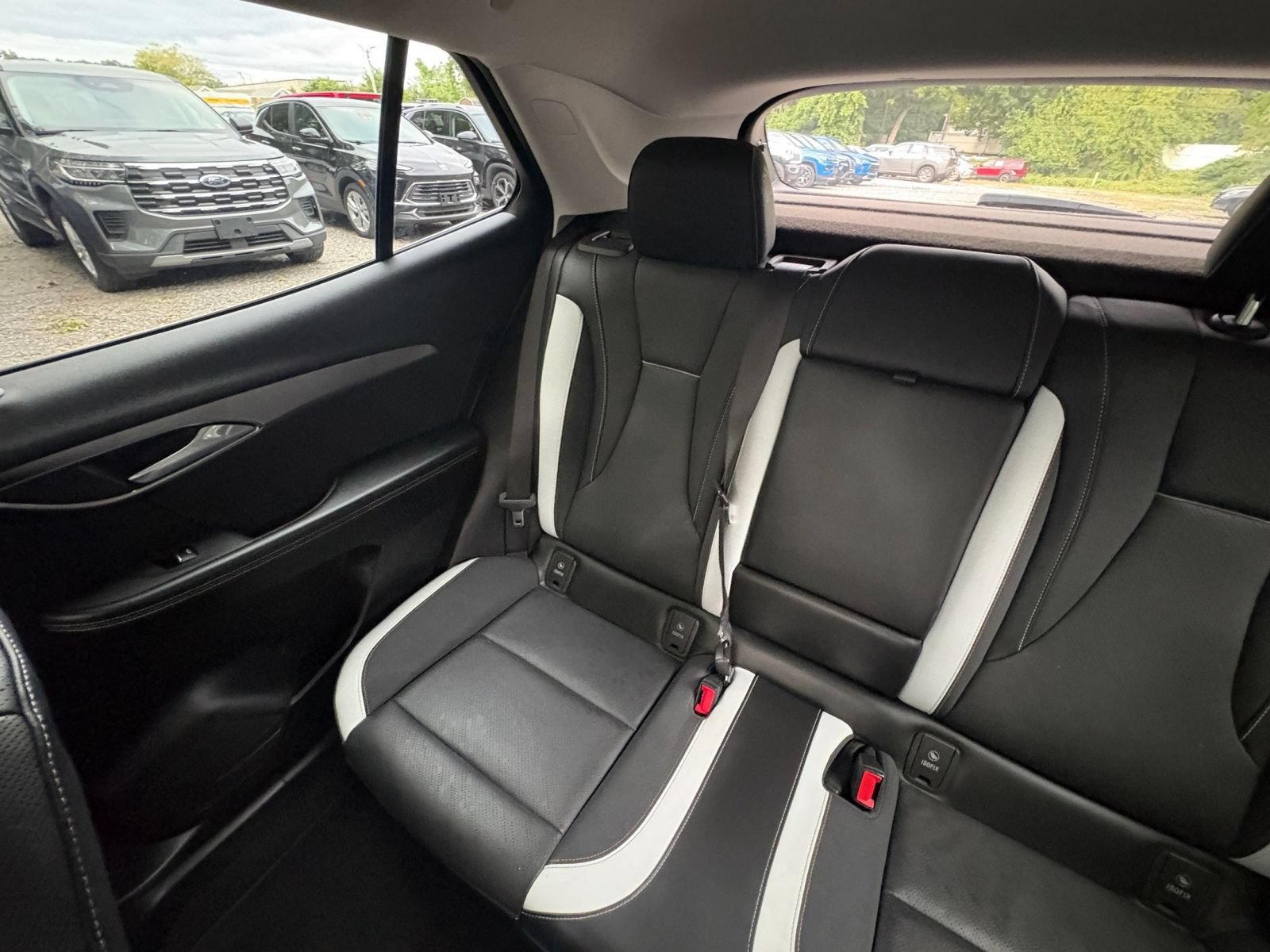 Used 2024 Buick Envision Sport Touring AWD/4WD image 37