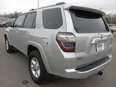 Used 2024 Toyota 4Runner SR5 image 5