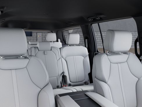 New 2026 Jeep Grand Wagoneer 4WD w/ 8-Passenger Seating Package image 26
