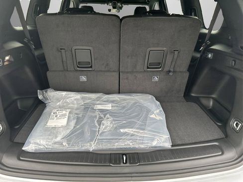 New 2025 Jeep Grand Cherokee L Altitude image 12