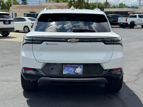 New 2026 Chevrolet Equinox EV LT w/ Convenience Package II FWD image 5