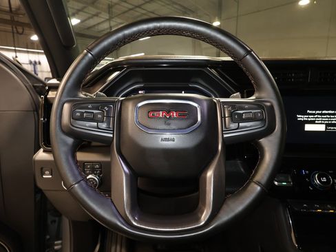 Used 2025 GMC Sierra 1500 AT4 w/ AT4 Premium Package AWD/4WD image 10