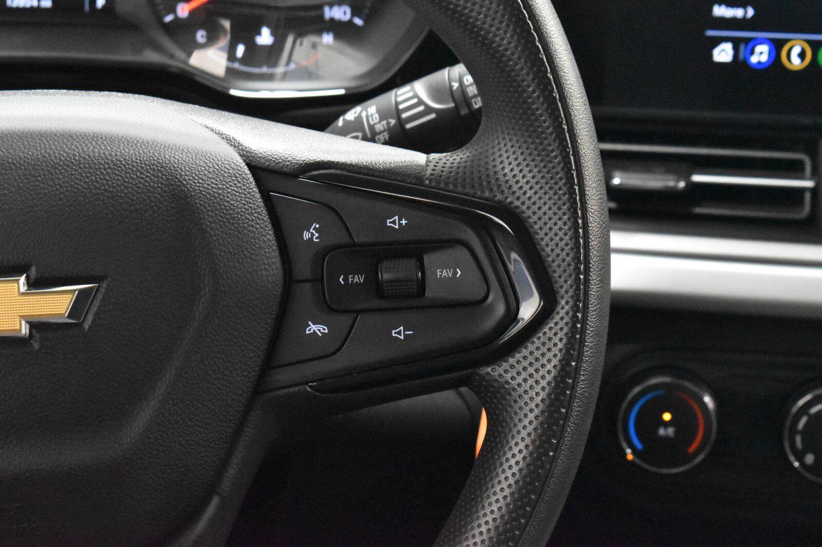 Used 2024 Chevrolet Trax LS FWD image 8