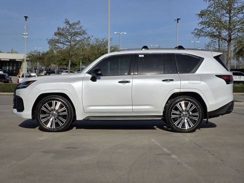 New 2026 Lexus LX 700h Luxury image 3