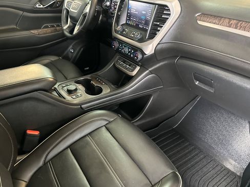 Used 2023 GMC Acadia Denali FWD image 17