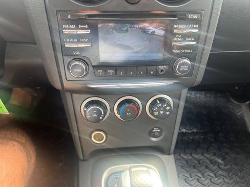 Used 2012 Nissan Rogue S w/ Special Edition Pkg AWD/4WD image 4