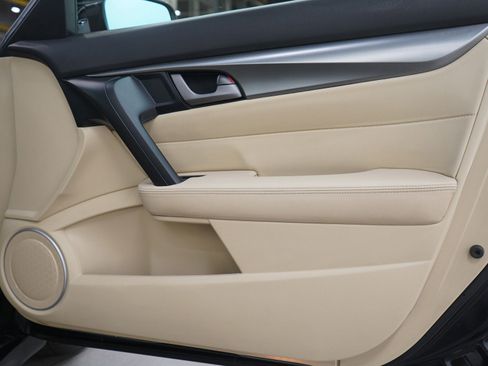 Used 2009 Acura TL w/ Technology Package FWD image 9