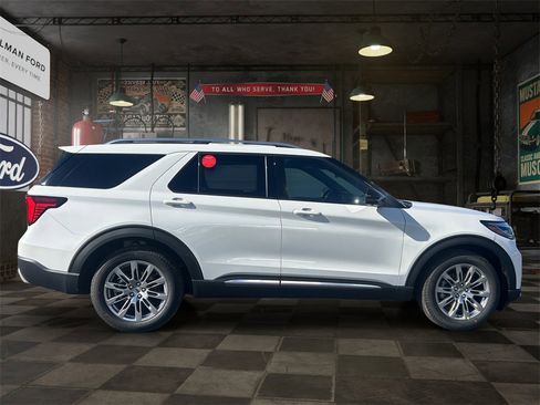 New 2026 Ford Explorer Platinum image 31