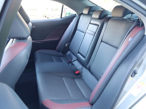 Used 2017 Lexus IS 200t image 34