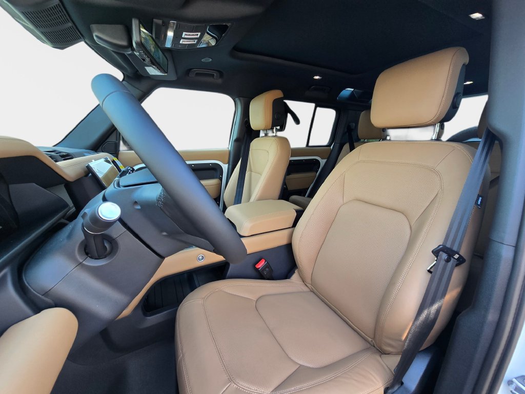 New 2026 Land Rover Defender 110 X-Dynamic SE AWD/4WD image 15