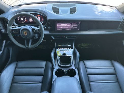 Certified 2025 Porsche Cayenne GTS AWD/4WD image 6