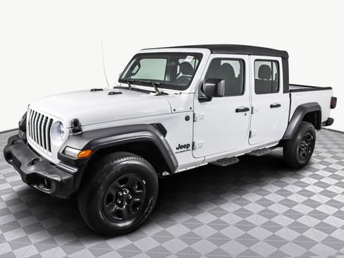 Used 2022 Jeep Gladiator Sport image 4