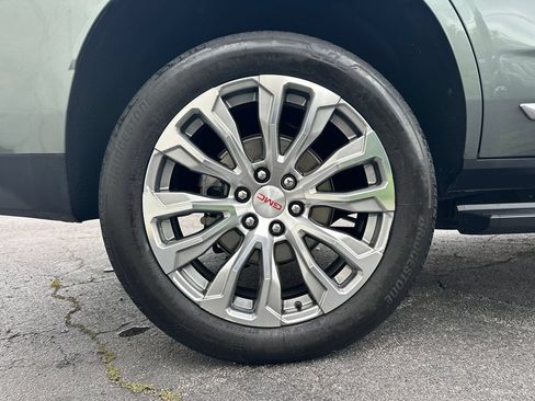 Used 2023 GMC Yukon Denali RWD image 18