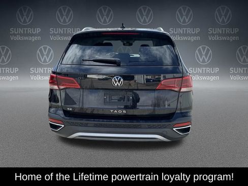 Used 2024 Volkswagen Taos SE image 4