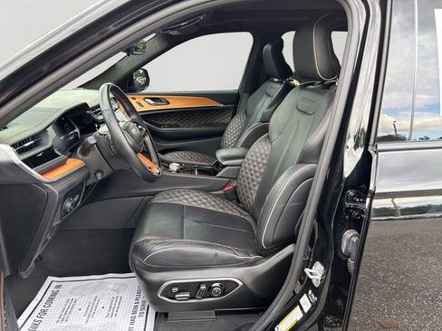Used 2022 Jeep Grand Cherokee Summit AWD/4WD image 24